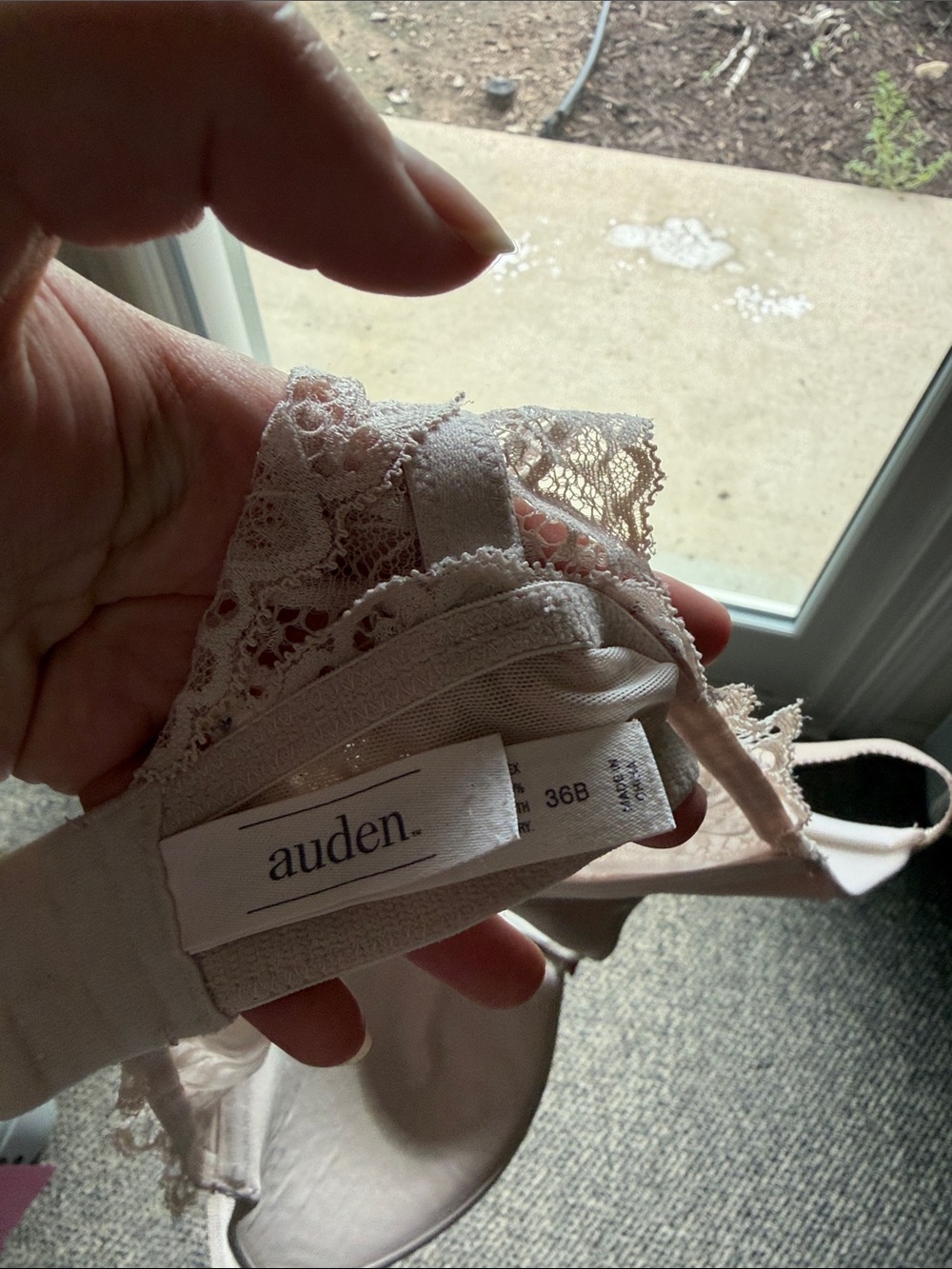 Lace Bra - Picture 4 of 4